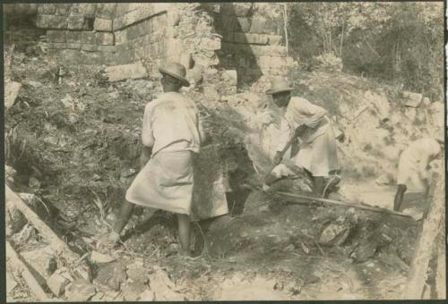 Temple of the Two Lintels, excavation