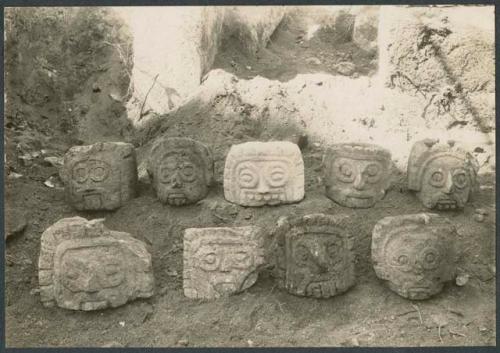 Temple of Four Lintels, carved stone heads