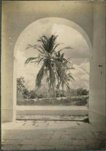 Hacienda Chichen, archway