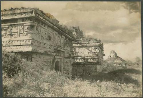 Monjas, Iglesia and Caracol