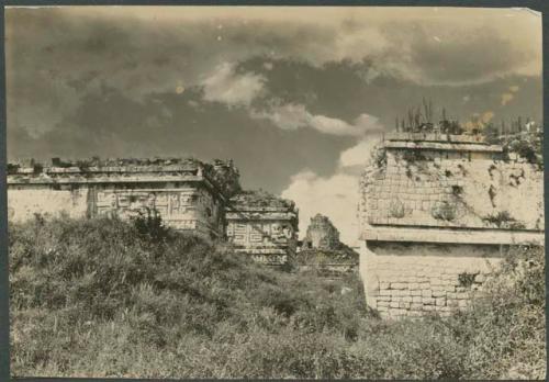 Monjas, Iglesia, Caracol and Annex