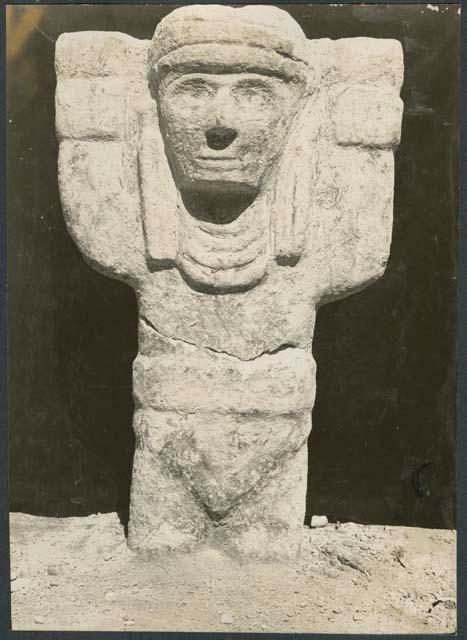 Temple of Warriors, Atlantean figure supporting altar