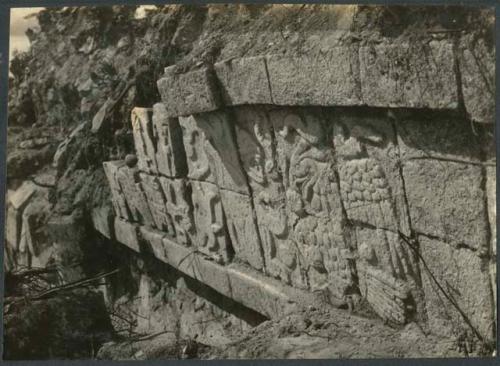 Temple of Warriors, third sculptured band