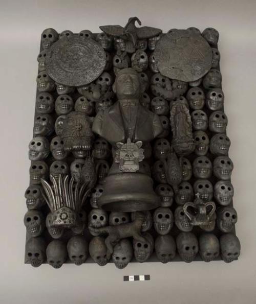 Ceramic sculpture, "Benito Juárez con motivos mexicanos"