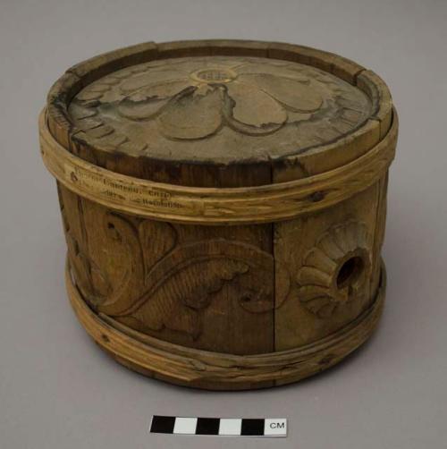 Carved wooden canteen, Revolutionary War