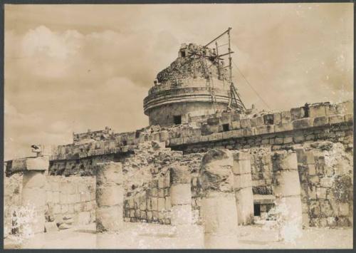 El Caracol, tower with West Annex in foreground