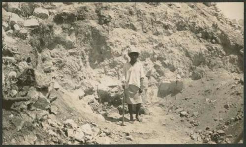 Temple of Wall Panels, at beginning of excavation