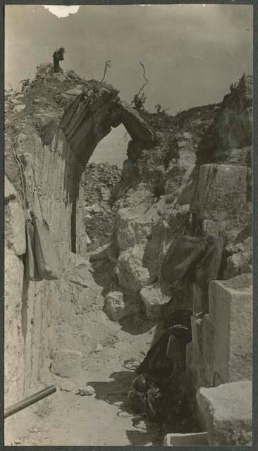 Temple of Wall Panels, archway before repair