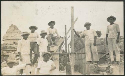 Temple of Wall Panels, group of workers by archway