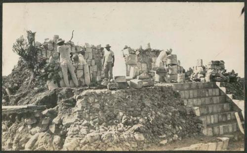 Temple of Wall Panels, upper temple