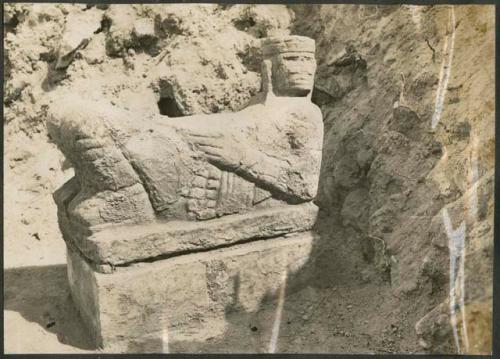 North Colonnade, Chac Mool in front of sculptured and painted dais