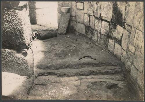 El Caracol, outer corrider of tower showing various floor levels