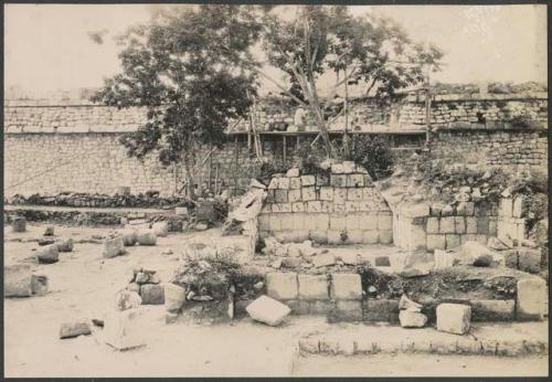 El Caracol, South Annex, T-House stones marked before repair