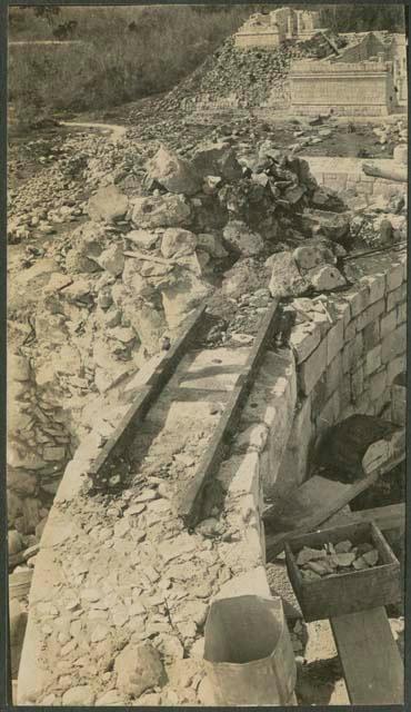 Caracol, steel rails placed above stone lintels of doorway