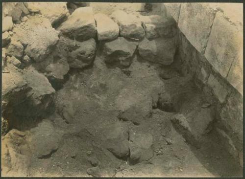 Caracol, excavation of circular substructure with horizontal shaft