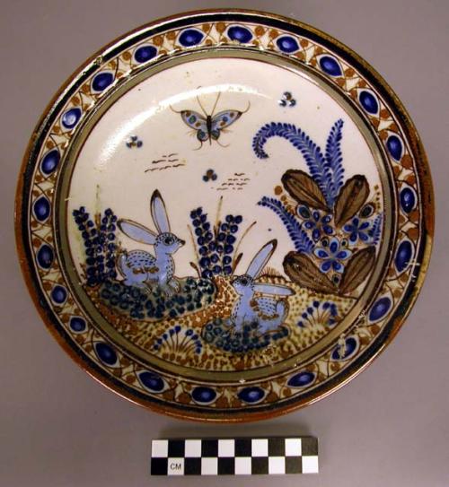 Ceramic polychrome plate