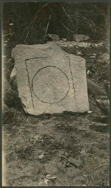 Caracol, corner cornice stone with peculiar paint marks