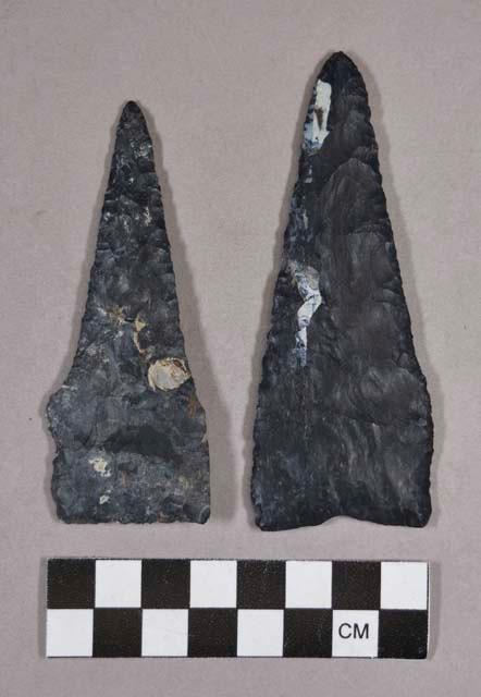 Chipped stone, projectile points, stemmed and triangular