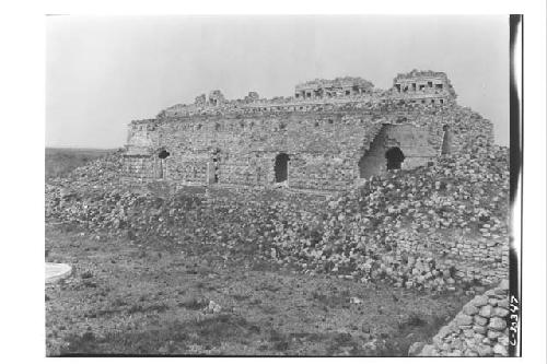 General view of palace from southwest, Structure 2C6