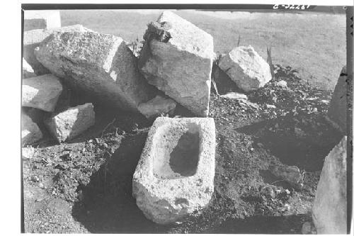 Mercado, E. end of platform, metate #2. May 28th.