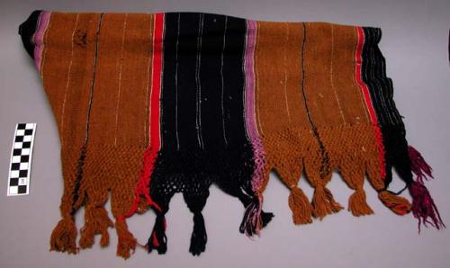 Woman's head cloth - used by some for ceremonies; regularly used for wrapping ow