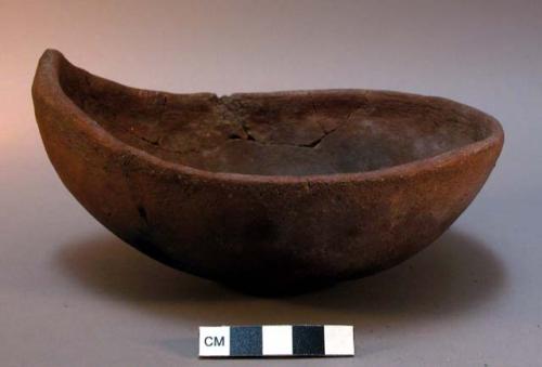 Pottery vessel