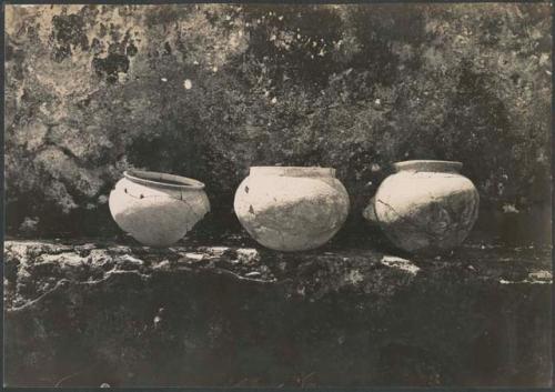 Temple of the Wall Panels, three ollas found during excavation