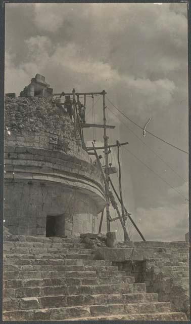 El Caracol, repair of tower, south side