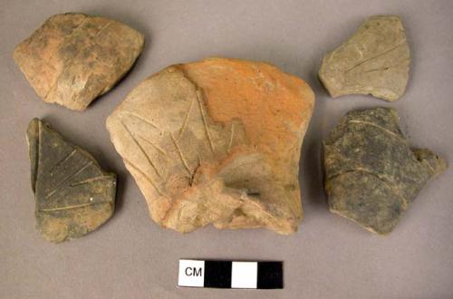 10 miscellaneous body sherds: incisor ware