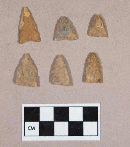 Chipped stone, projectile points, triangular