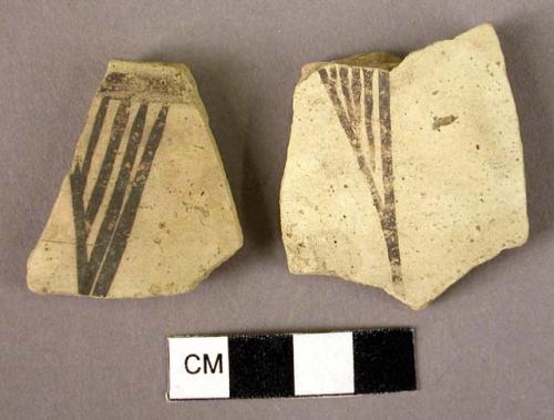 Rim potsherd; potsherd - hatched triangles