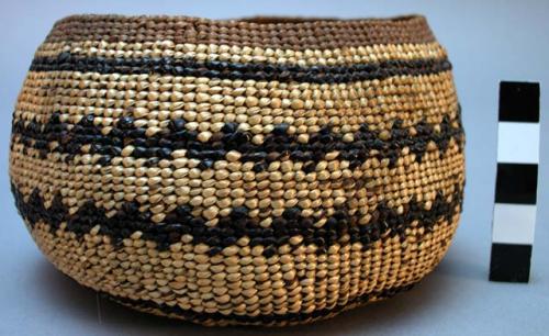 Fine twine woven basket