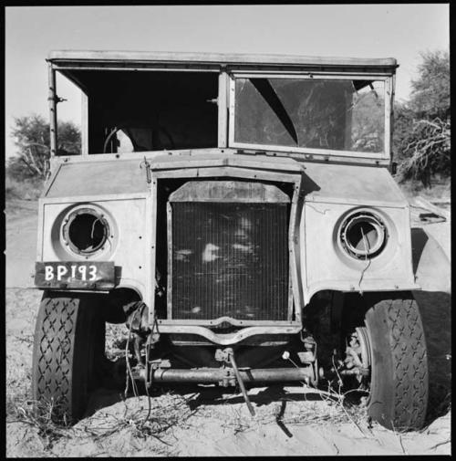 Martinus Drotsky's truck abandoned at the side of the road