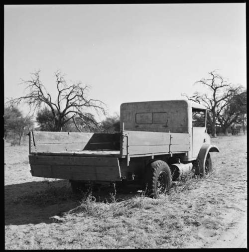 Martinus Drotsky's truck abandoned at the side of the road