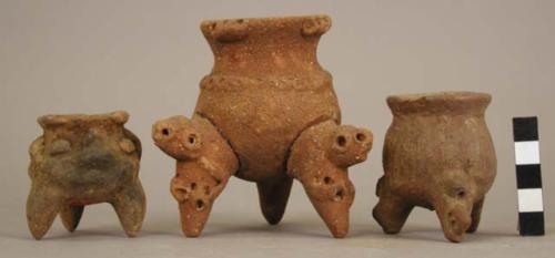 Tripod jars, small