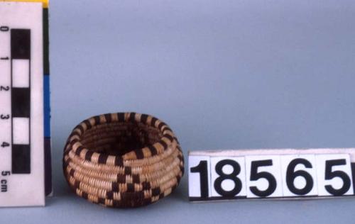 Very small basket, miniature - diameter of rim 1.2 in.