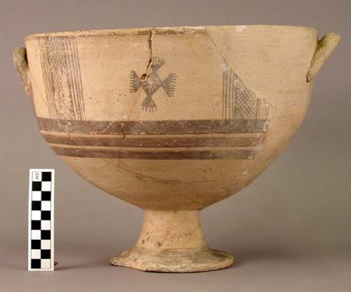 Pottery kylix - White Painted Ware