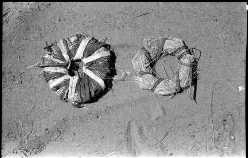 Rings of straw used to stand round-bottom pots