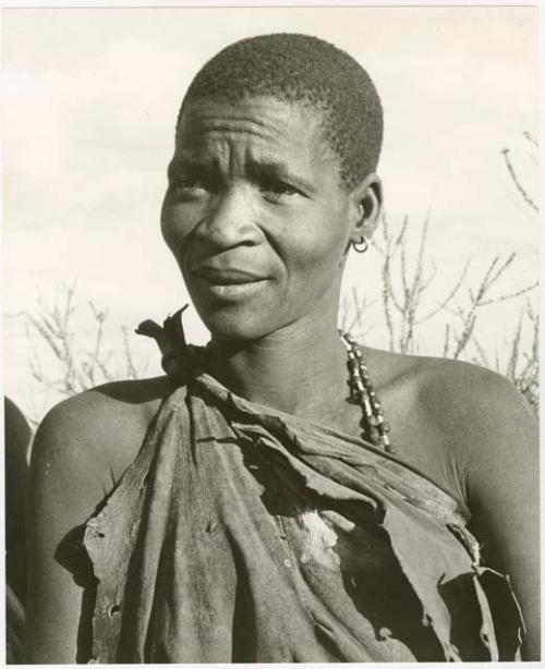 Close portrait of Mogatsiposi (print is a cropped image)