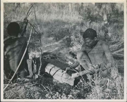 "Gao Medicine" cracking mangettis, with another man with bow beside him (print is an enlarged and reversed image)

