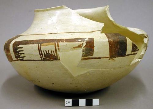 Jar, sikyatki polychrome. linear design.