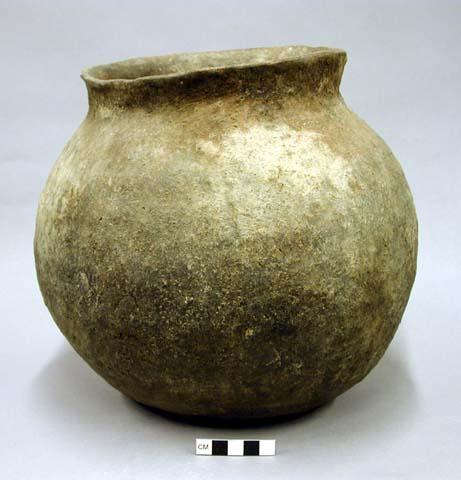 Plain pottery jar - large