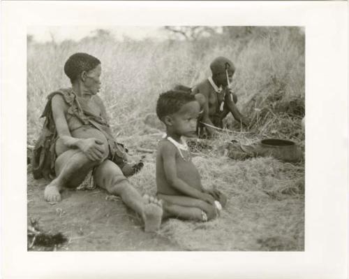 "Photos of Children": /Naoka (!U's mother), !Ungka Norna, and an unidentified, visiting girl (print is a cropped image)