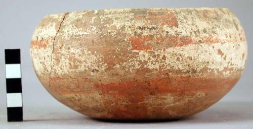 Earthen bowl, cover to 22554