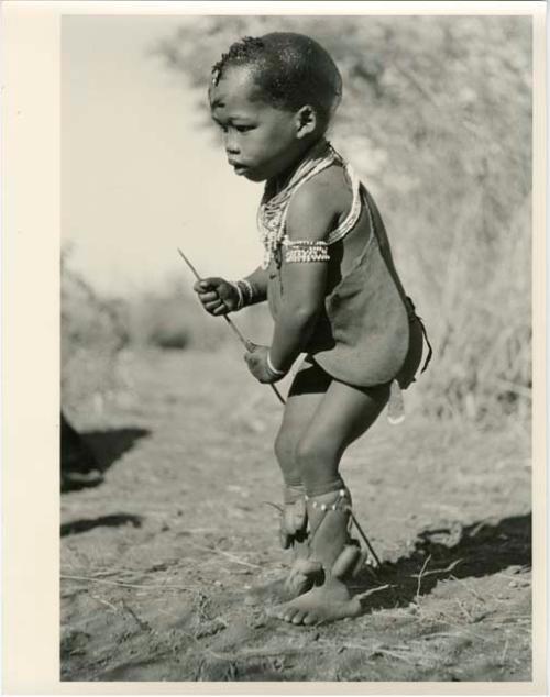 /Gaishay dancing and imitating a medicine man (print is a cropped image)