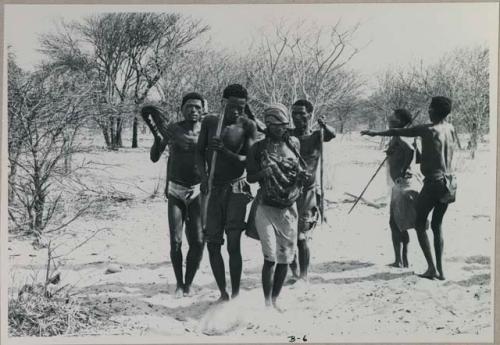 N/kxabe and Tama (N/kxabe's husband), !Kxam, /Gaishay and other men dancing