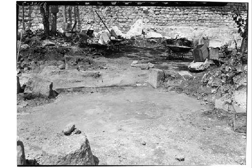 Caracol. S. annex of colonnade of T.-House, N. end, showing ridge of masonry whi