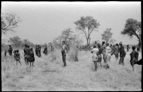 Ju/'hoansi and expedition members waving goodbye