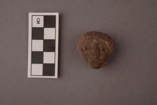 Pottery head - Archaic type