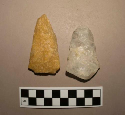 Large chipped stone projectile points